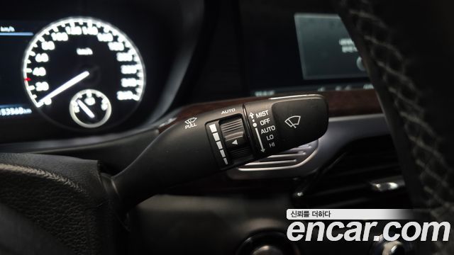 Genesis EQ900 2016 — photo 16