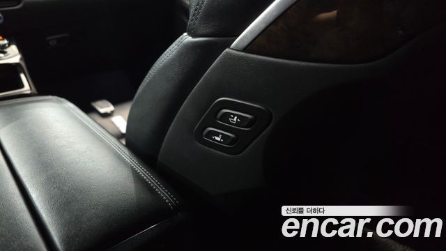 Genesis EQ900 2016 — photo 19