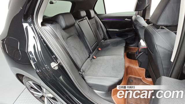 Volkswagen Golf 2026 — photo 17
