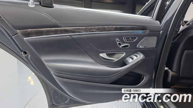 Mercedes-Benz S-Class 2018 — photo 15