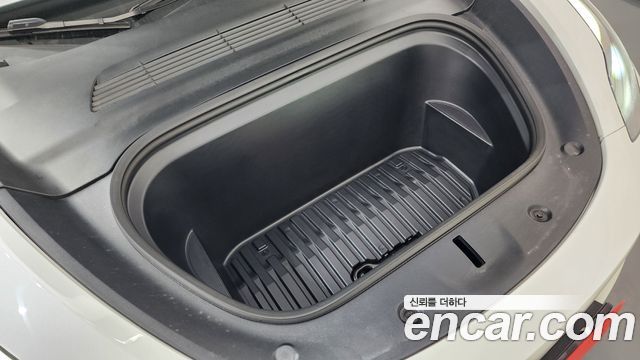 Tesla Model Y 2024 — photo 6