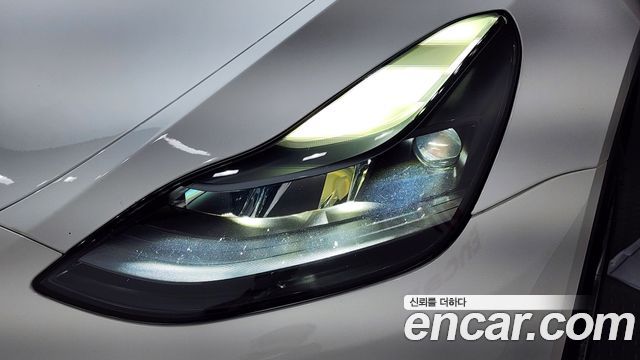 Tesla Model Y 2024 — photo 8