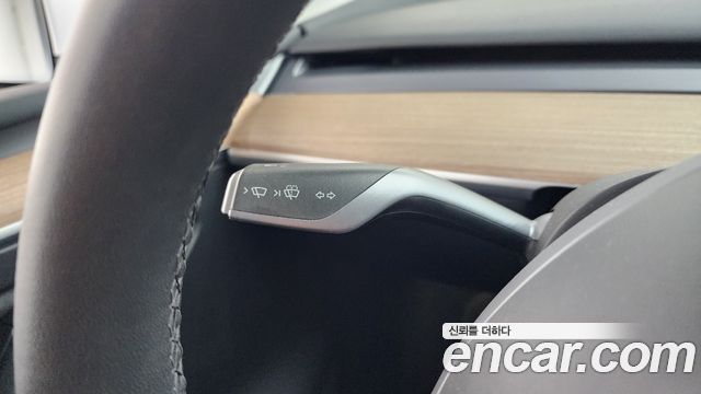 Tesla Model Y 2024 — photo 27