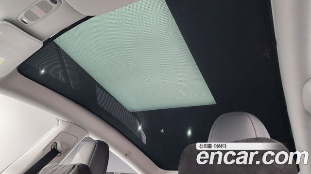 Tesla Model Y 2024 — photo 29