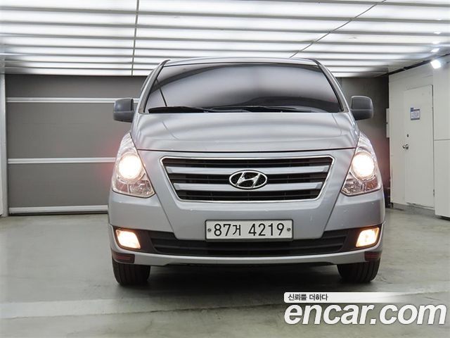 Hyundai Starex 2018 — photo 2