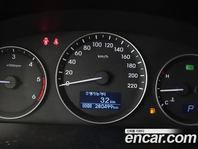 Hyundai Starex 2018 — photo 8
