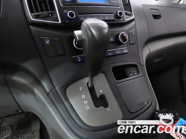 Hyundai Starex 2018 — photo 9