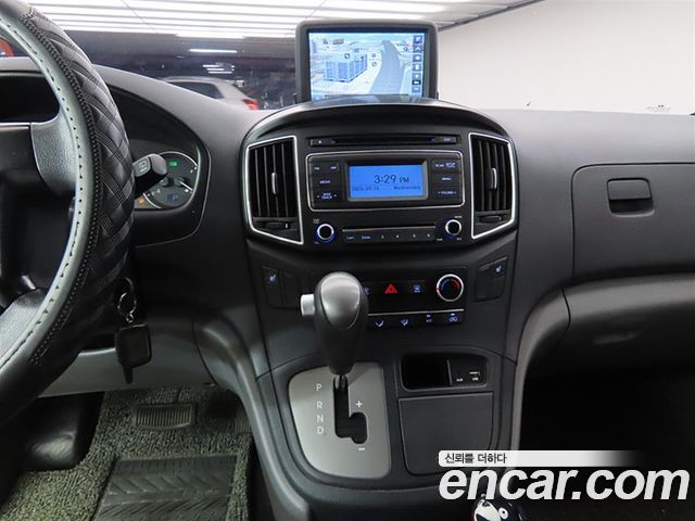 Hyundai Starex 2018 — photo 10
