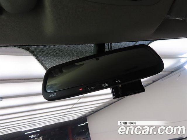 Hyundai Starex 2018 — photo 13