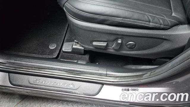 Hyundai Santafe 2021 — photo 32