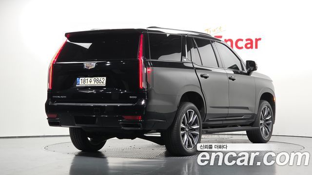 Cadillac Escalade 2022 — photo 2