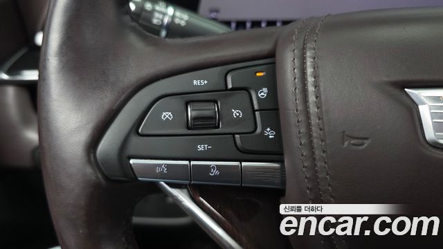 Cadillac Escalade 2022 — photo 17