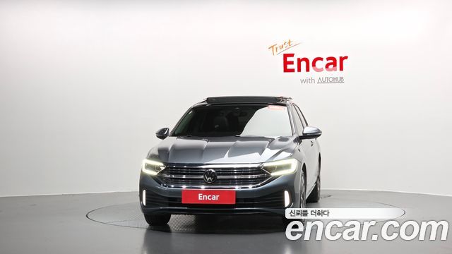 Volkswagen Jetta 2023 — photo 3
