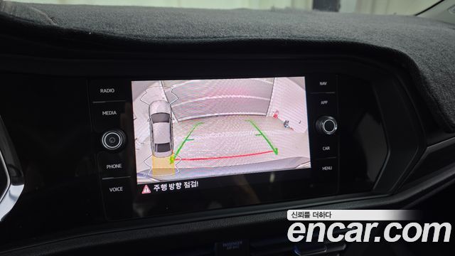 Volkswagen Jetta 2023 — photo 21