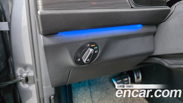 Volkswagen Jetta 2023 — photo 28
