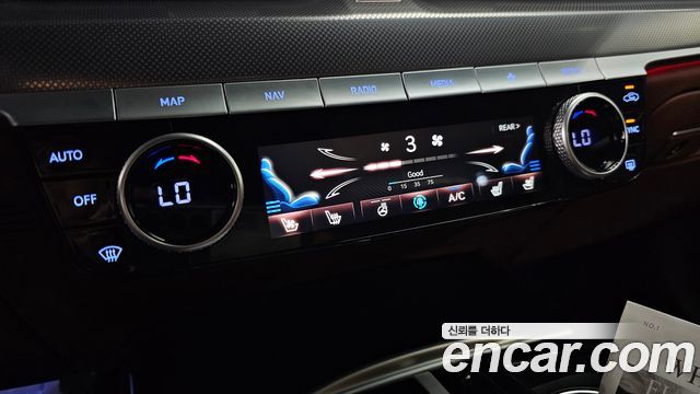 Genesis G80 2022 — photo 35