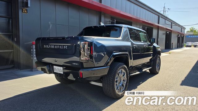 GMC Hummer EV 2026 — photo 2
