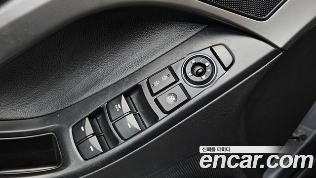 Hyundai AVANTE 2014 — photo 12