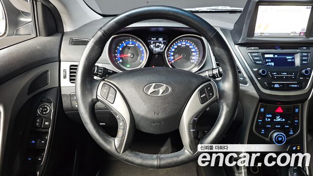 Hyundai AVANTE 2014 — photo 14