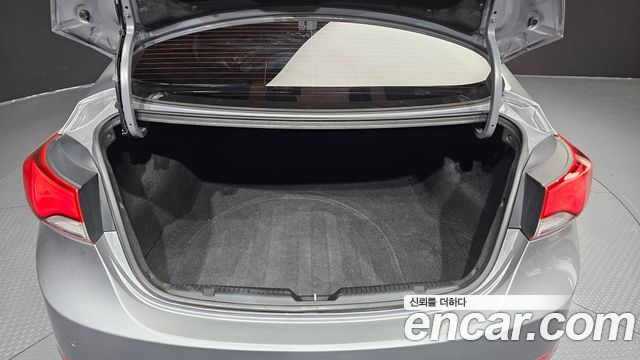Hyundai AVANTE 2014 — photo 20