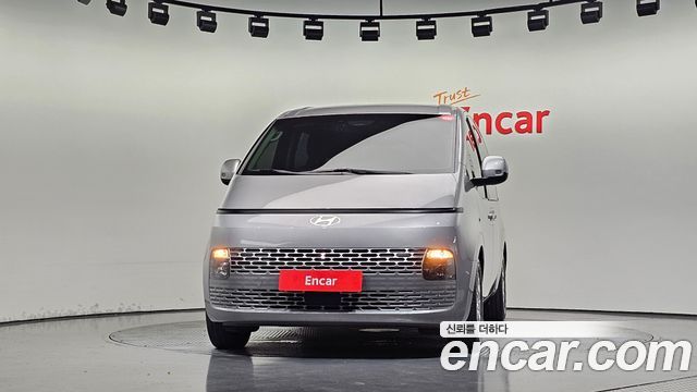 Hyundai Staria 2022 — photo 3