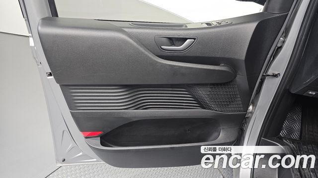 Hyundai Staria 2022 — photo 15