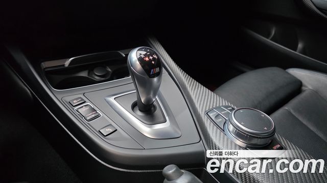 BMW M2 2018 — photo 12
