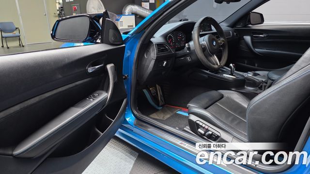 BMW M2 2018 — photo 13