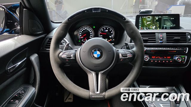 BMW M2 2018 — photo 18