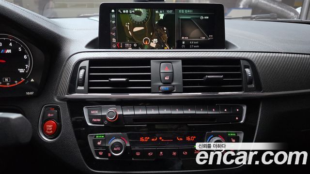 BMW M2 2018 — photo 19