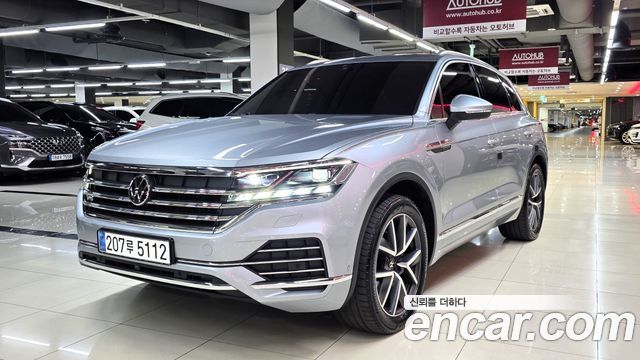 Volkswagen Touareg 2023 — photo 2