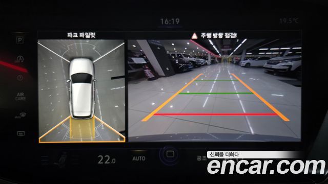 Volkswagen Touareg 2023 — photo 15