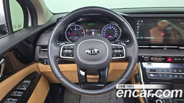 Kia Canival 2021 — photo 19