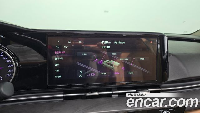 Kia Canival 2021 — photo 21