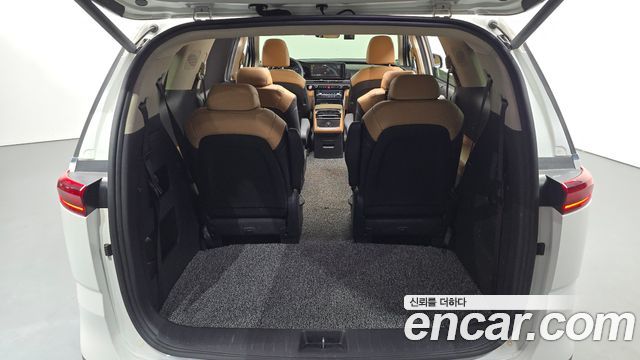 Kia Canival 2021 — photo 26