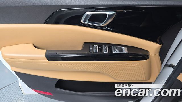 Kia Canival 2021 — photo 14