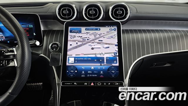 Mercedes-Benz GLC-Class 2024 — photo 20