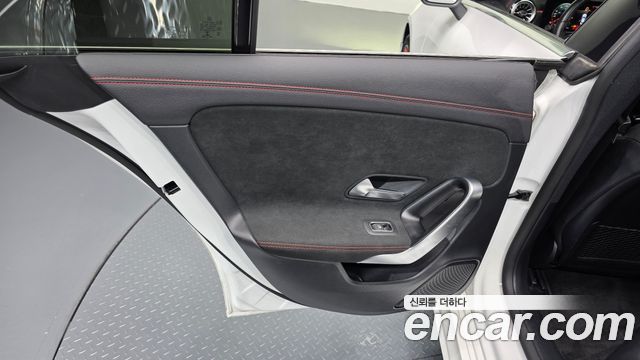 Mercedes-Benz CLA-Class 2022 — photo 15