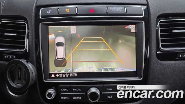 Volkswagen Touareg 2015 — photo 15