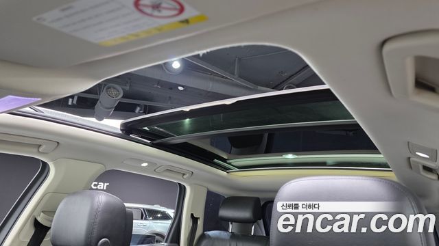 Volkswagen Touareg 2015 — photo 17
