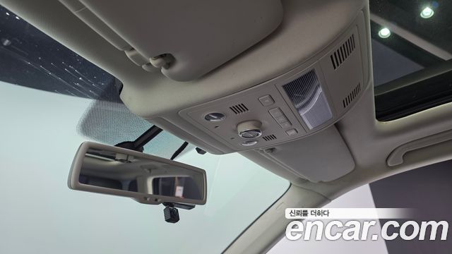 Volkswagen Touareg 2015 — photo 19