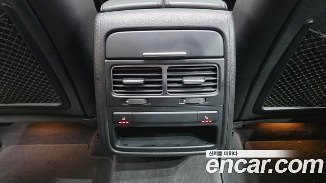 Volkswagen Touareg 2015 — photo 20