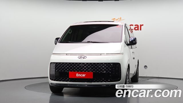 Hyundai Staria 2022 — photo 3