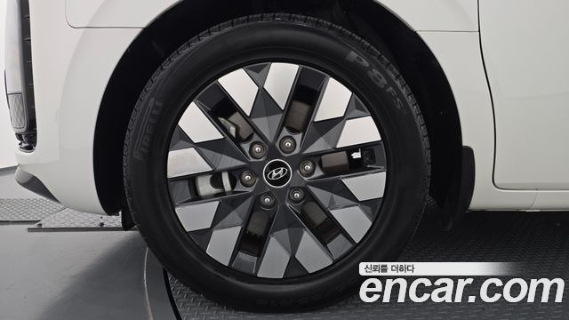 Hyundai Staria 2022 — photo 5
