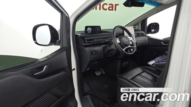 Hyundai Staria 2022 — photo 10