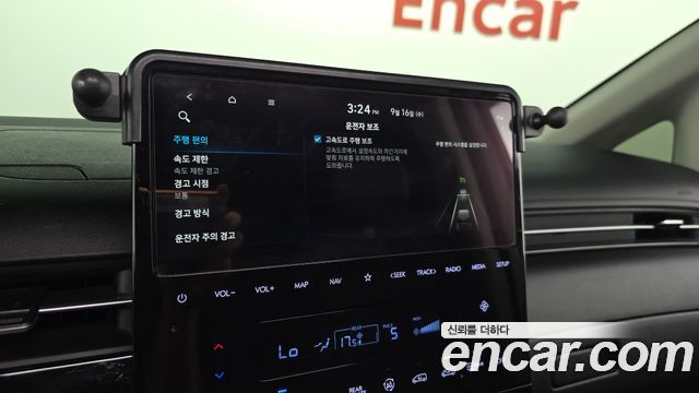 Hyundai Staria 2022 — photo 18