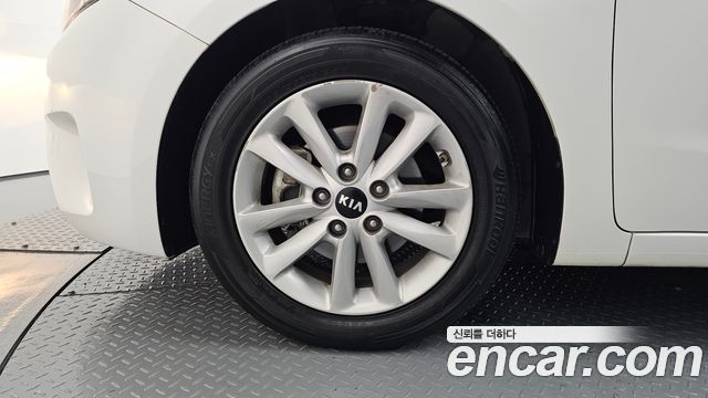 Kia K3 2017 — photo 5