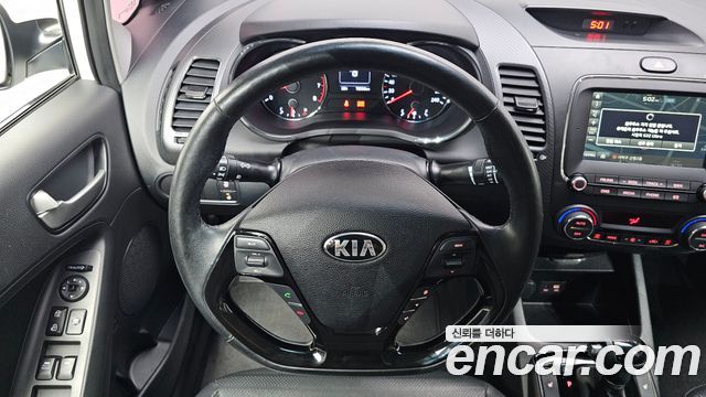 Kia K3 2017 — photo 13