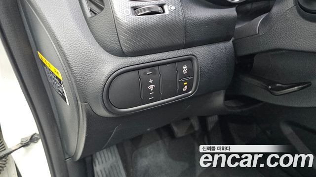 Kia K3 2017 — photo 19