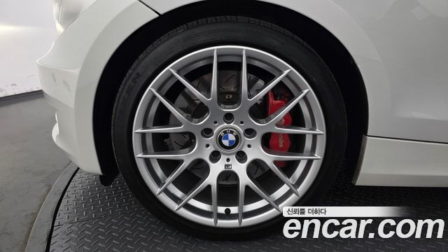 BMW 1-Series 2011 — photo 5